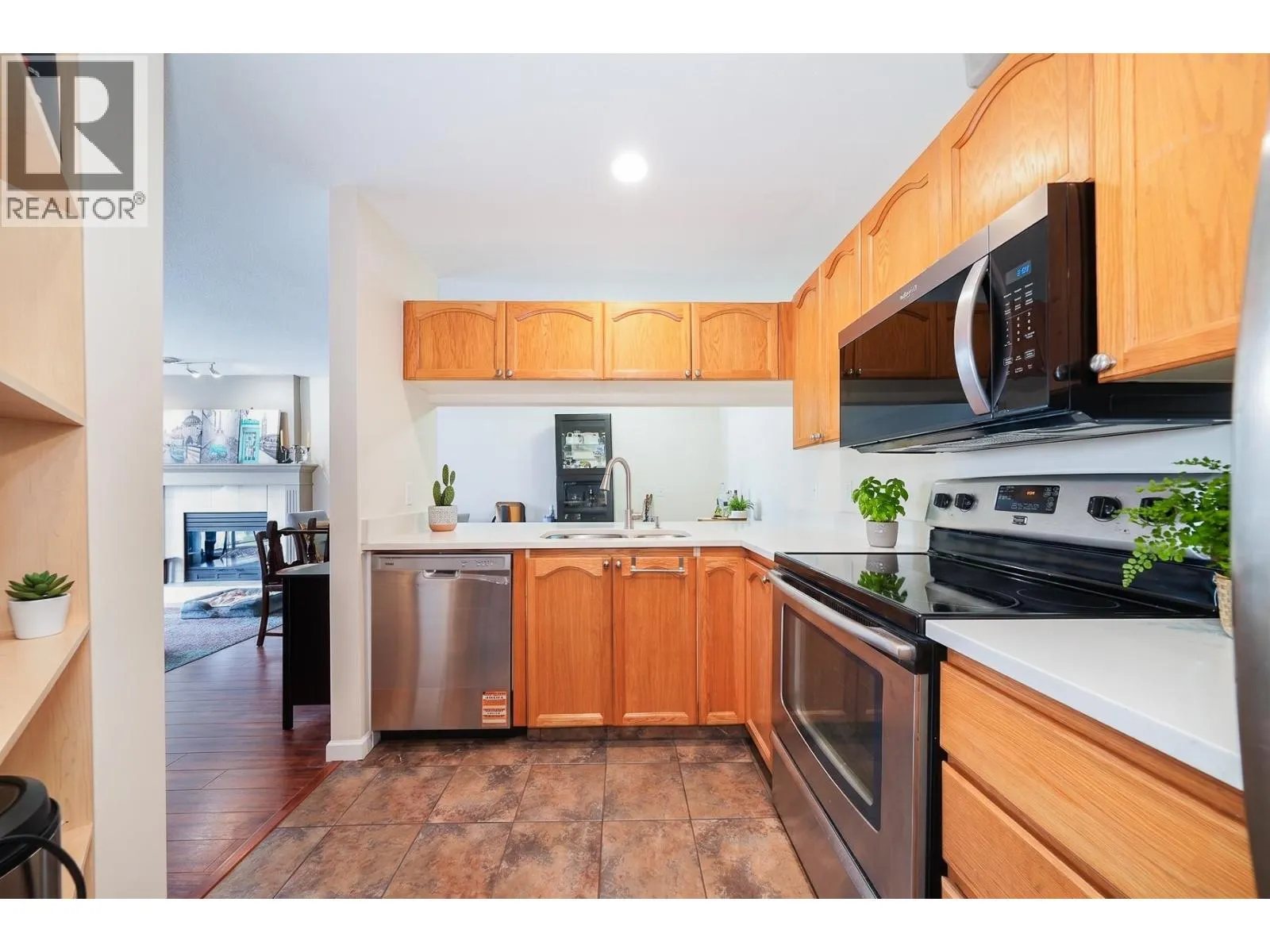 305 1167 PIPELINE ROAD