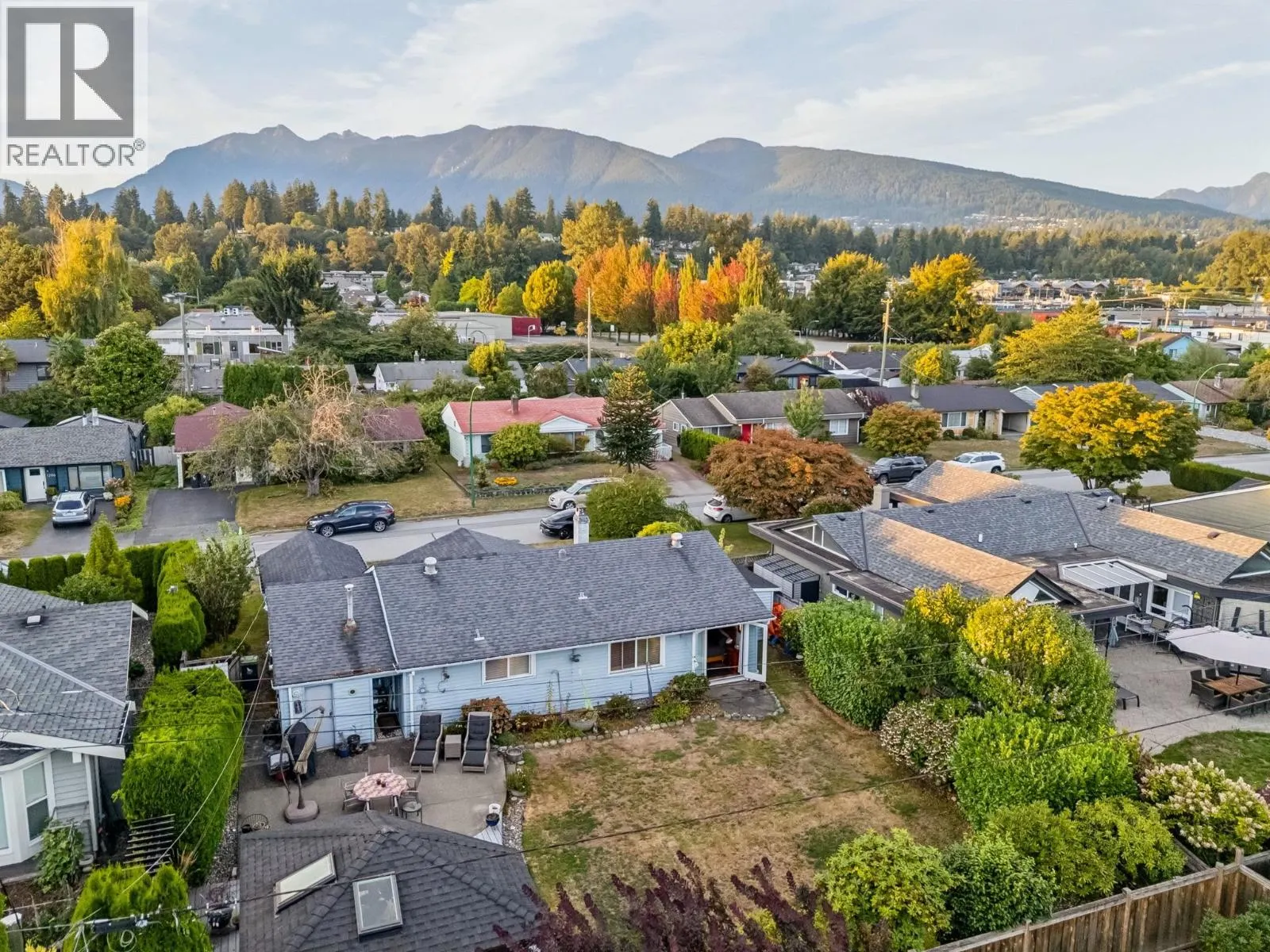 1283 PINEWOOD CRESCENT