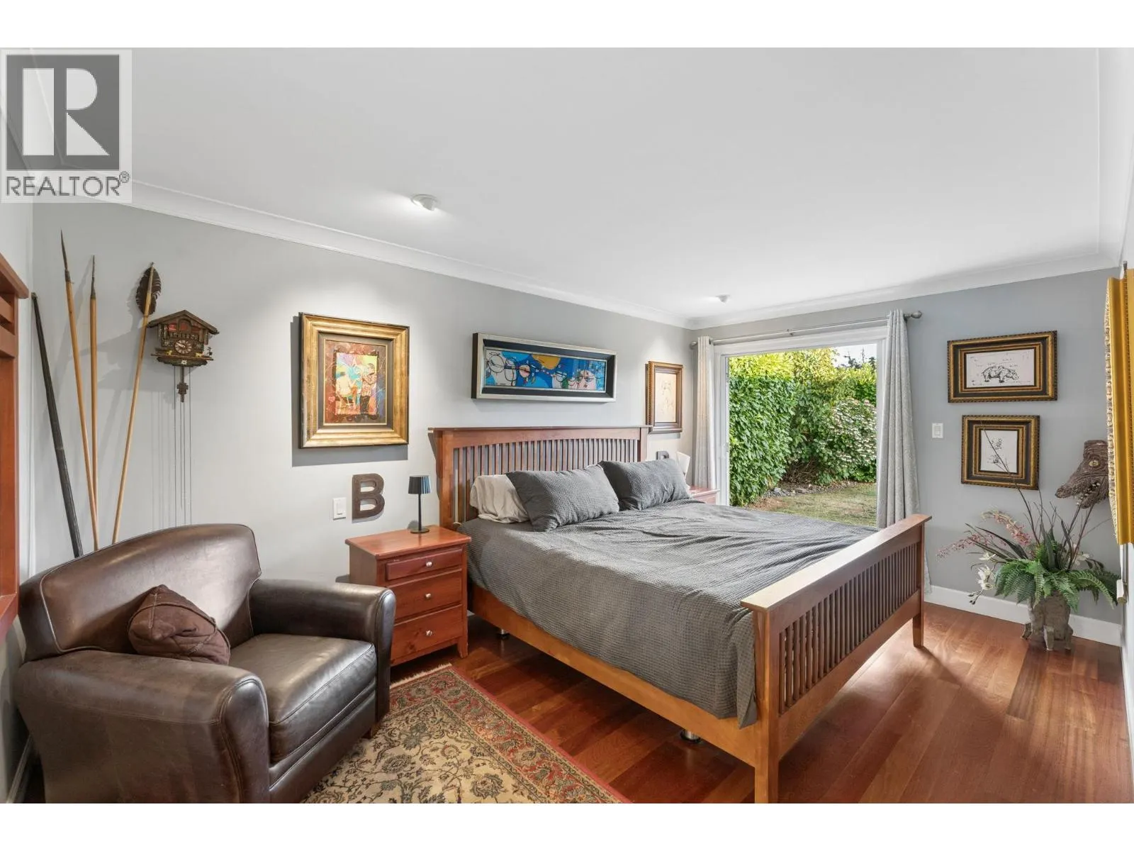 1283 PINEWOOD CRESCENT
