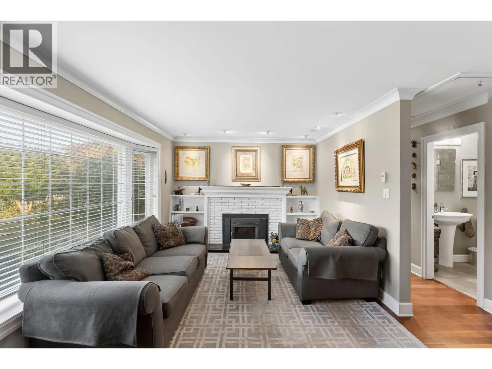 1283 PINEWOOD CRESCENT