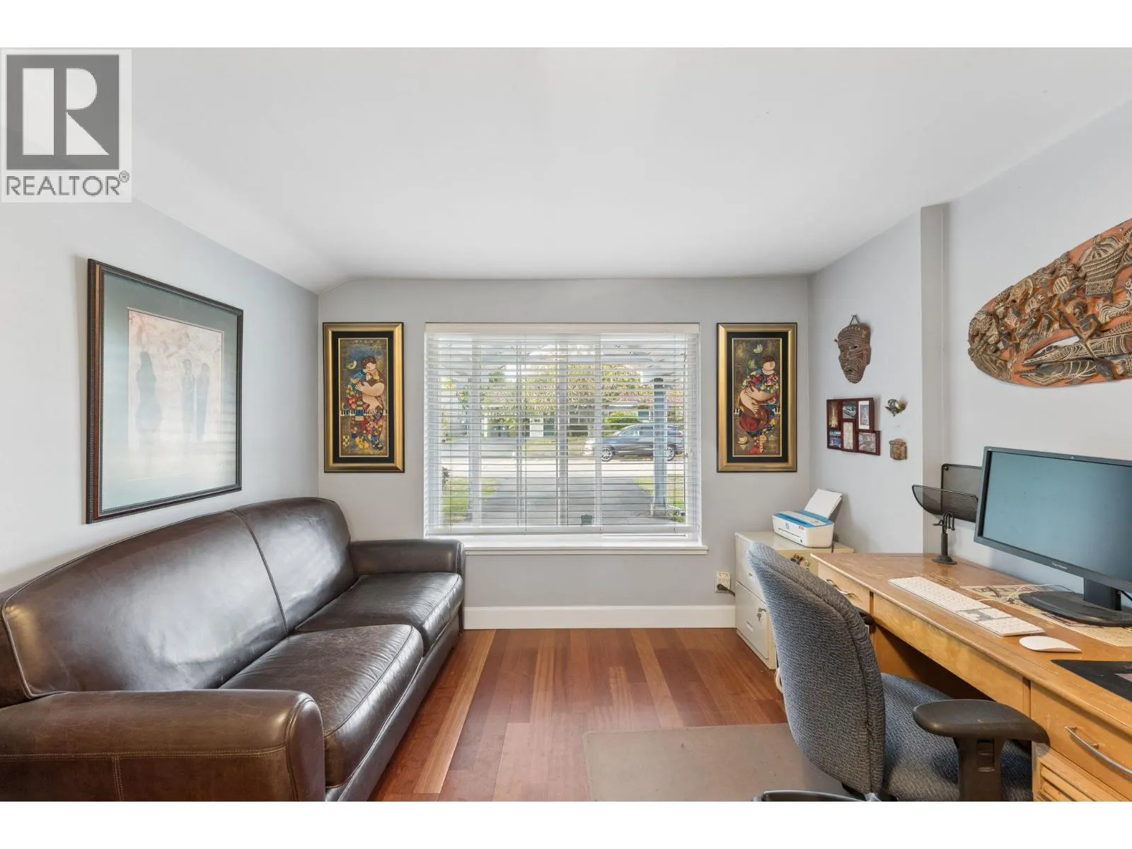 1283 PINEWOOD CRESCENT