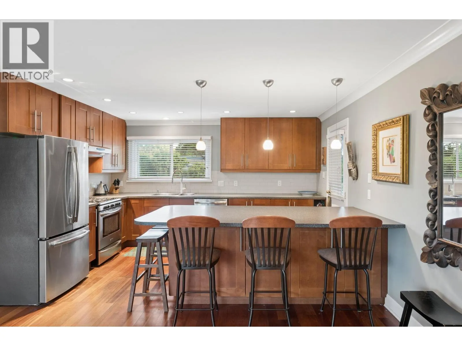 1283 PINEWOOD CRESCENT