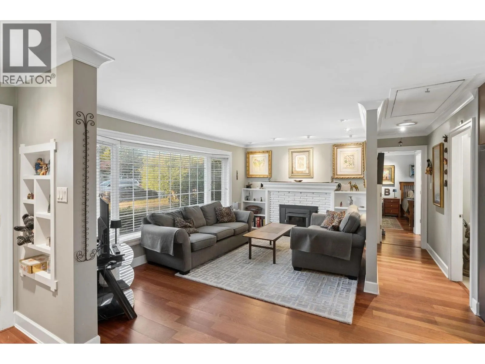 1283 PINEWOOD CRESCENT