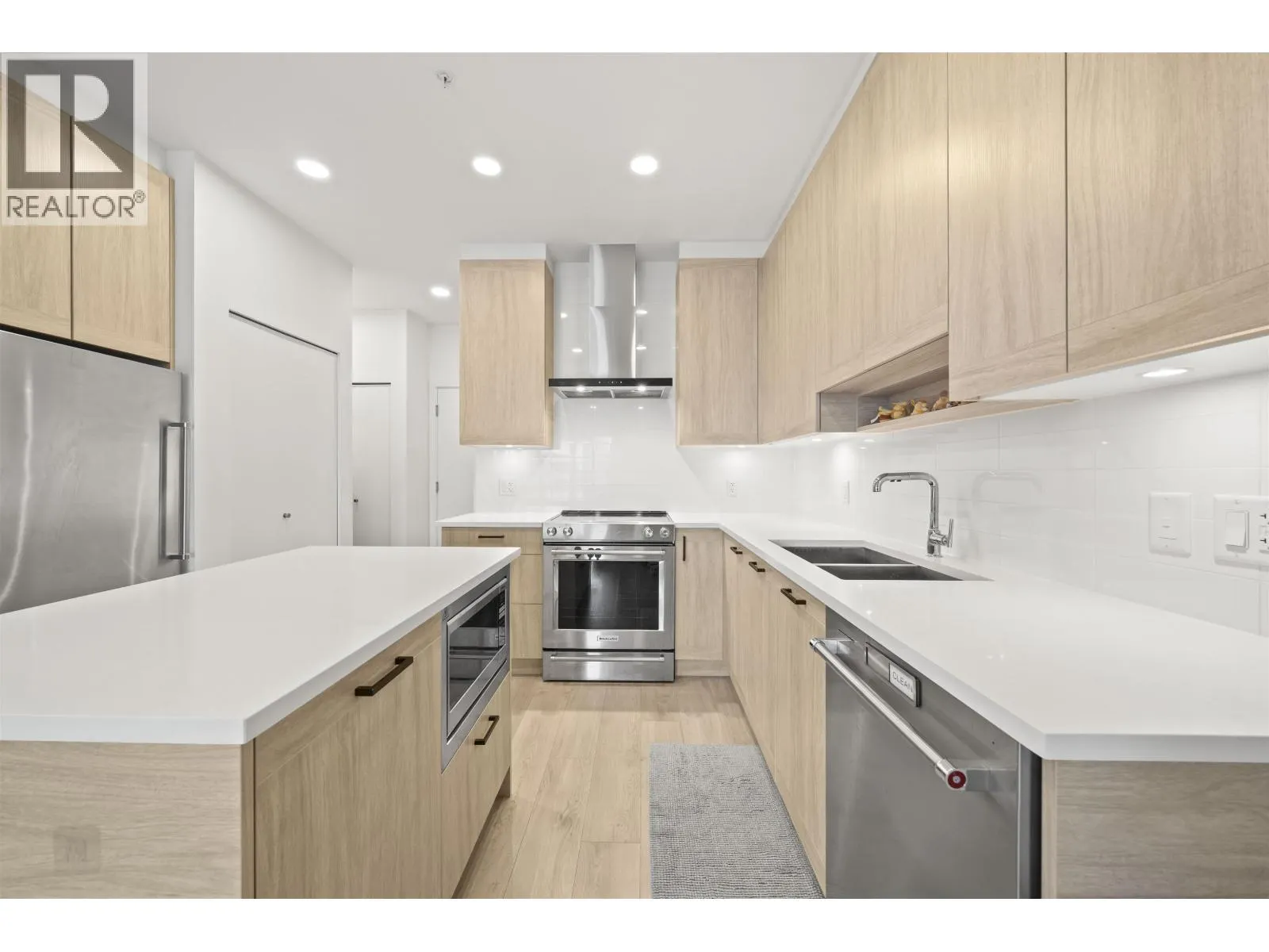 507 7579 16TH STREET