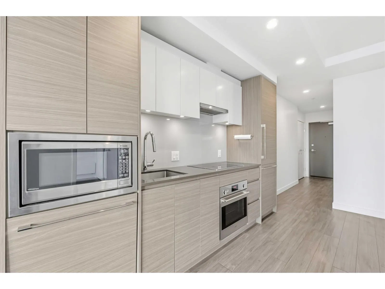 701 13615 FRASER HIGHWAY