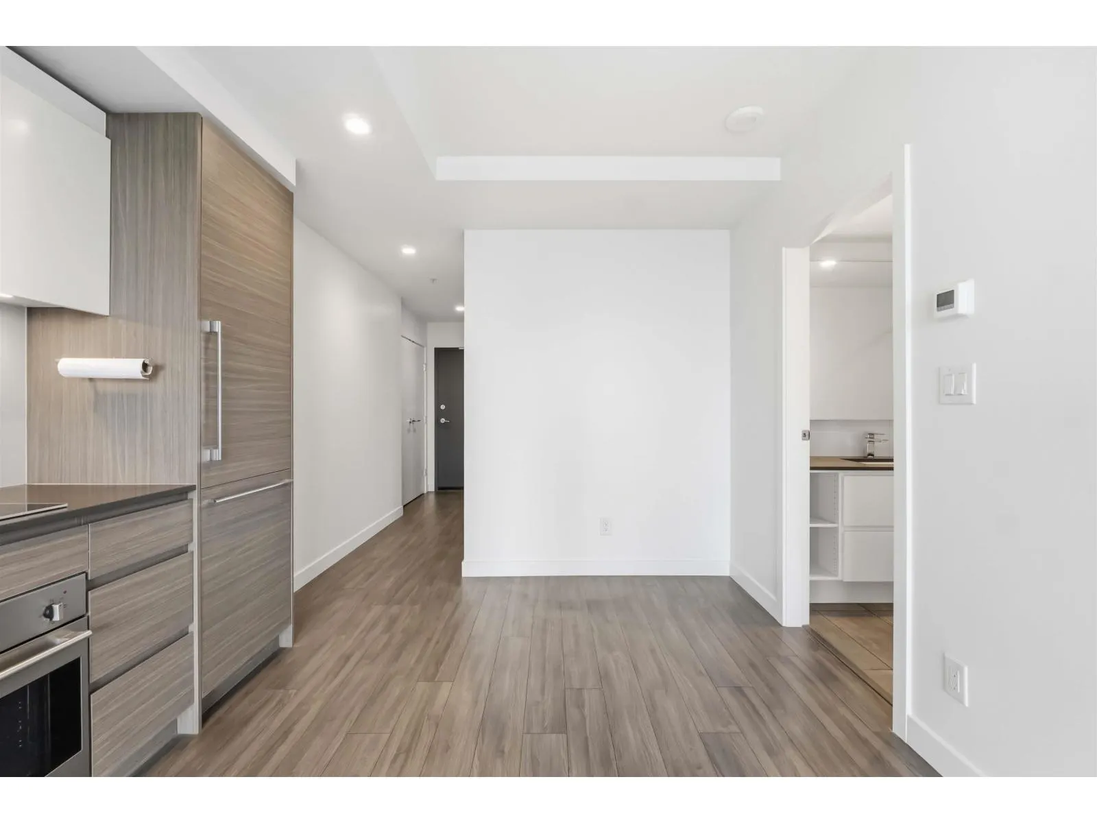 701 13615 FRASER HIGHWAY