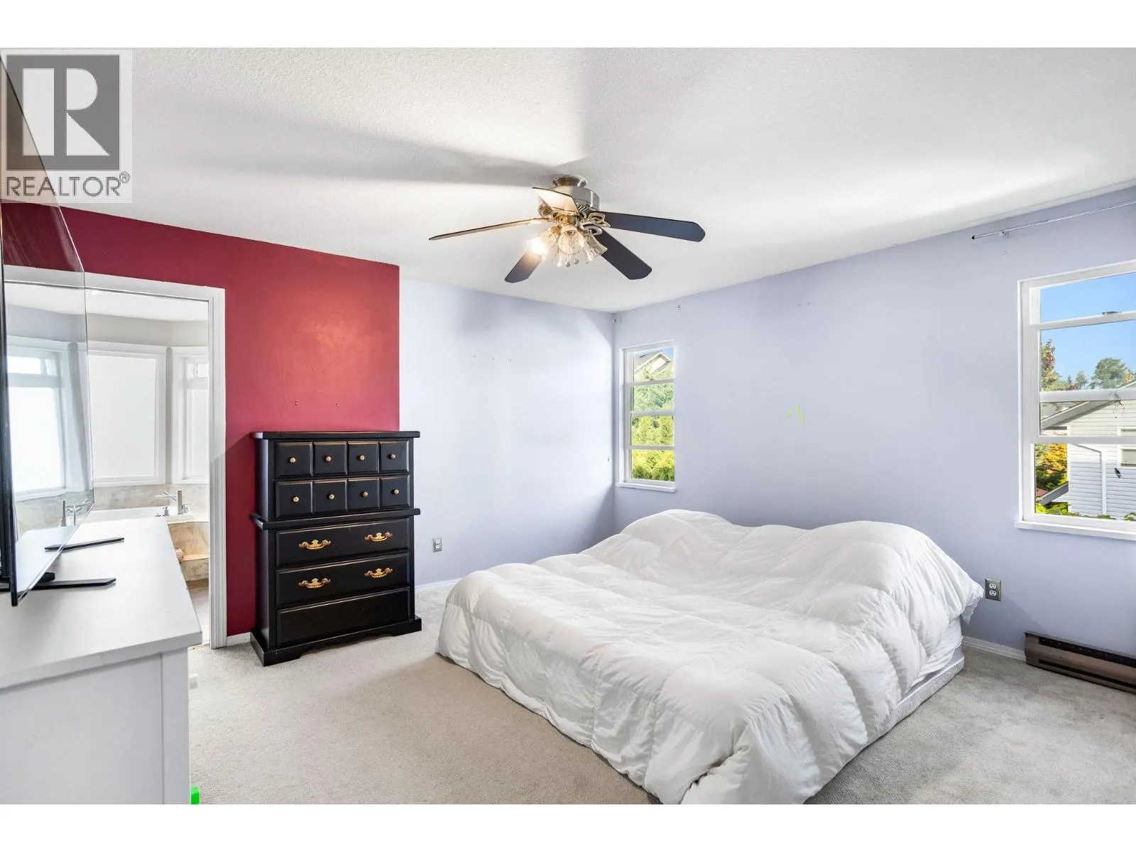 1147 EARLS COURT
