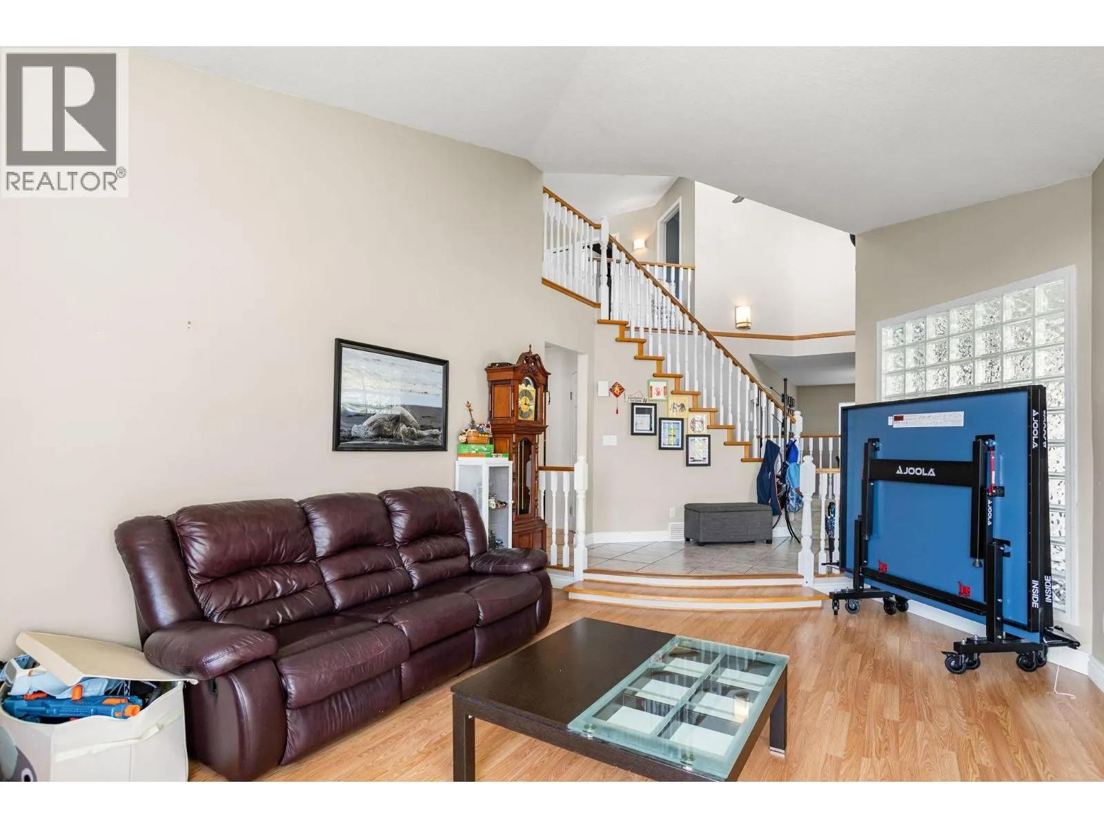 1147 EARLS COURT
