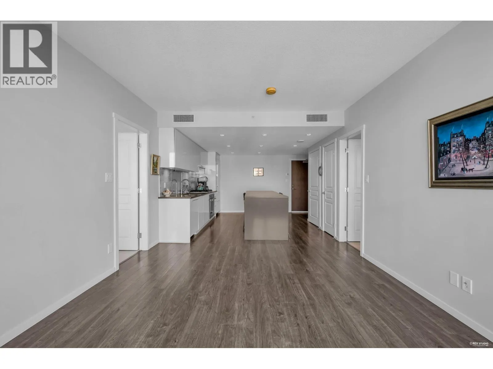 2608 5883 BARKER AVENUE