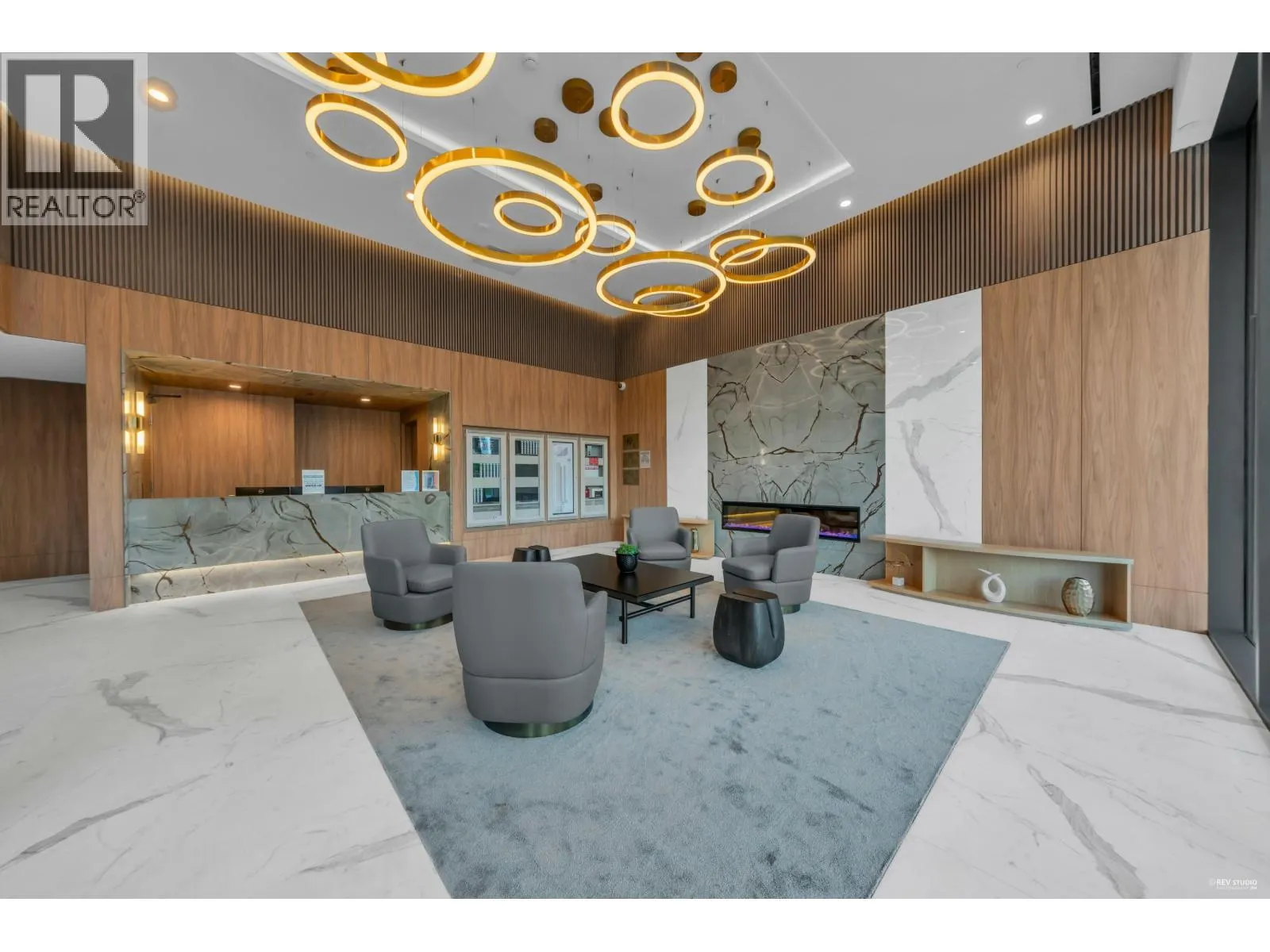 2506 4168 LOUGHEED HIGHWAY