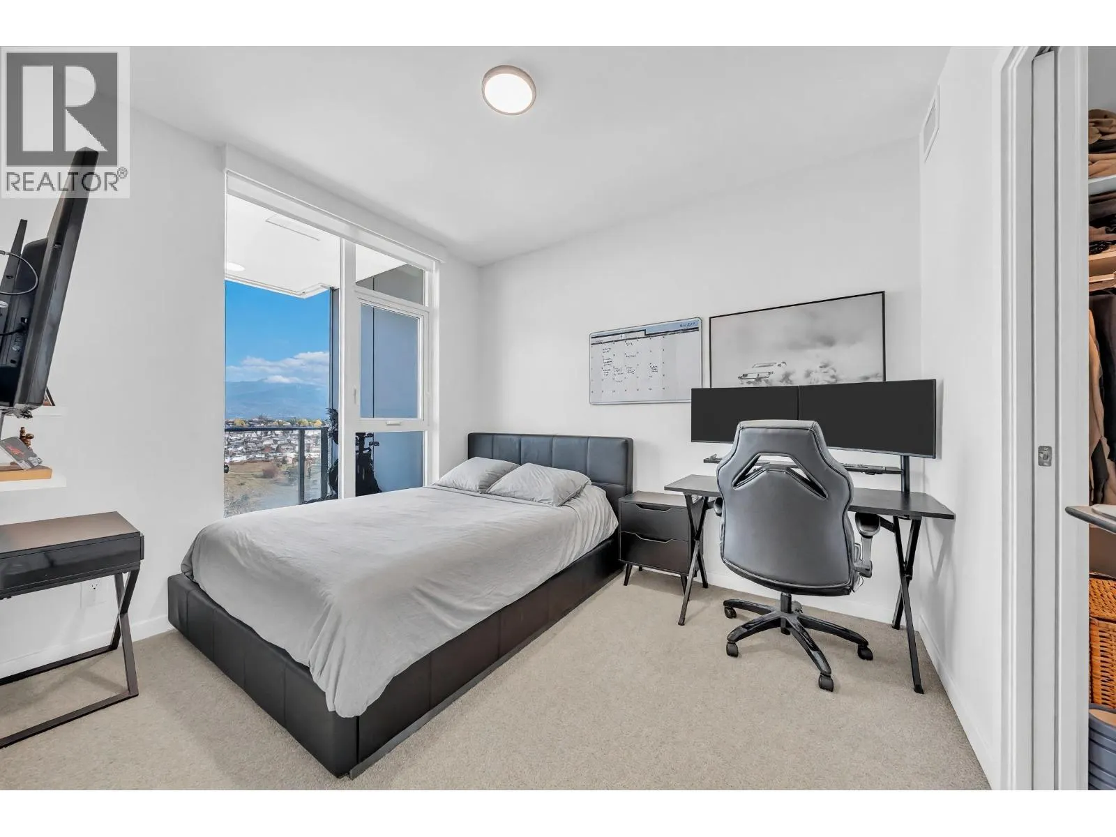 2506 4168 LOUGHEED HIGHWAY