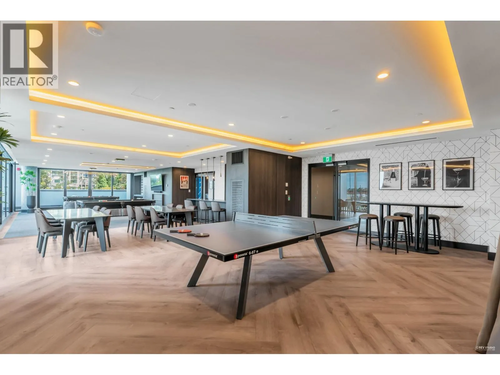 2506 4168 LOUGHEED HIGHWAY