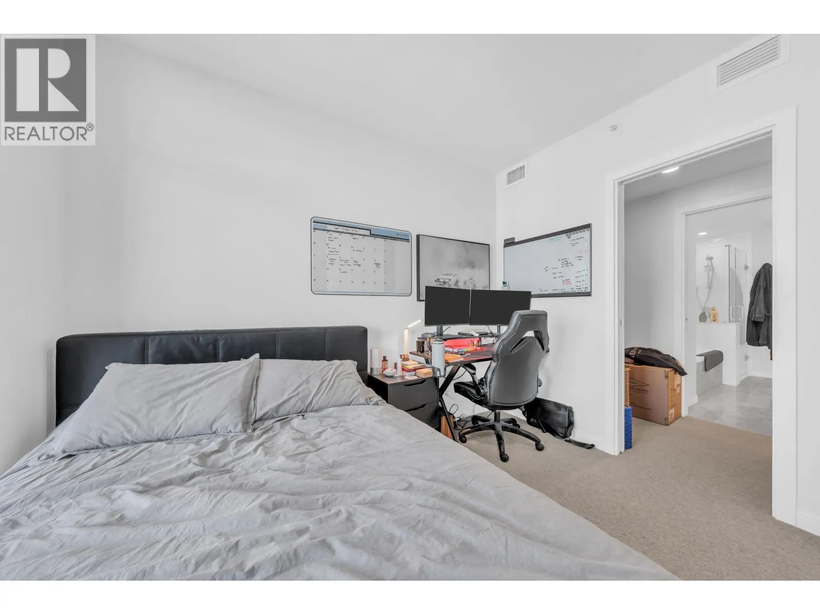 2506 4168 LOUGHEED HIGHWAY