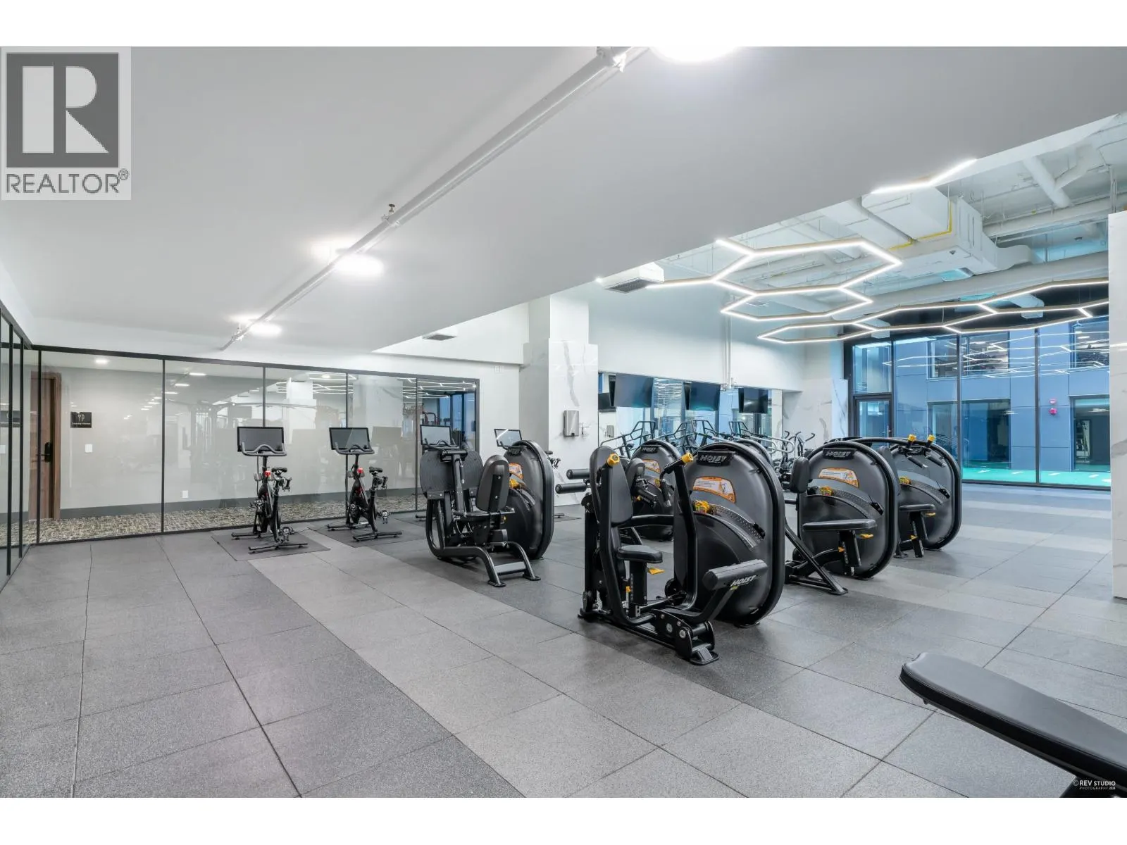 2506 4168 LOUGHEED HIGHWAY