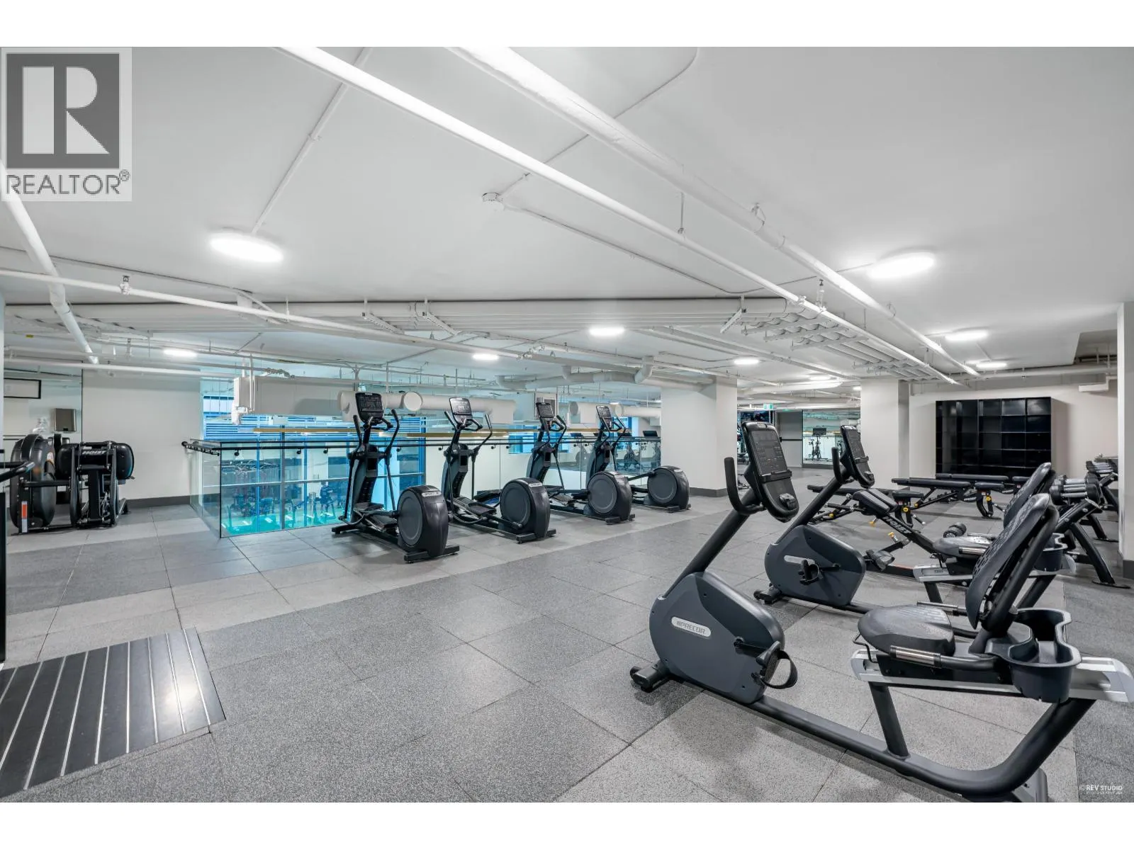 2506 4168 LOUGHEED HIGHWAY