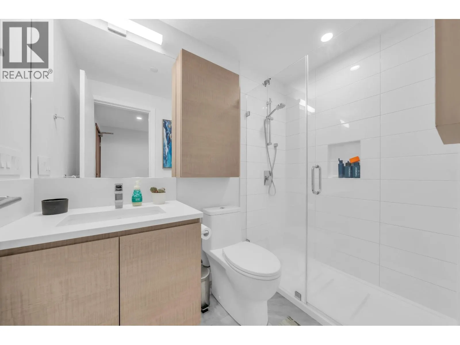 2506 4168 LOUGHEED HIGHWAY