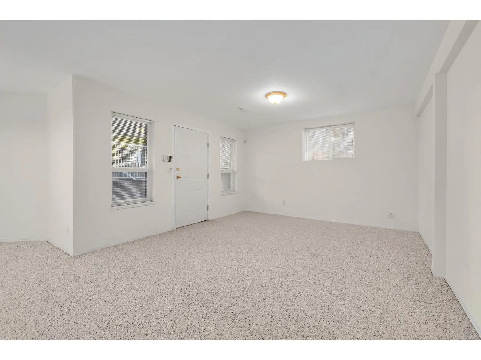 11036 163A STREET