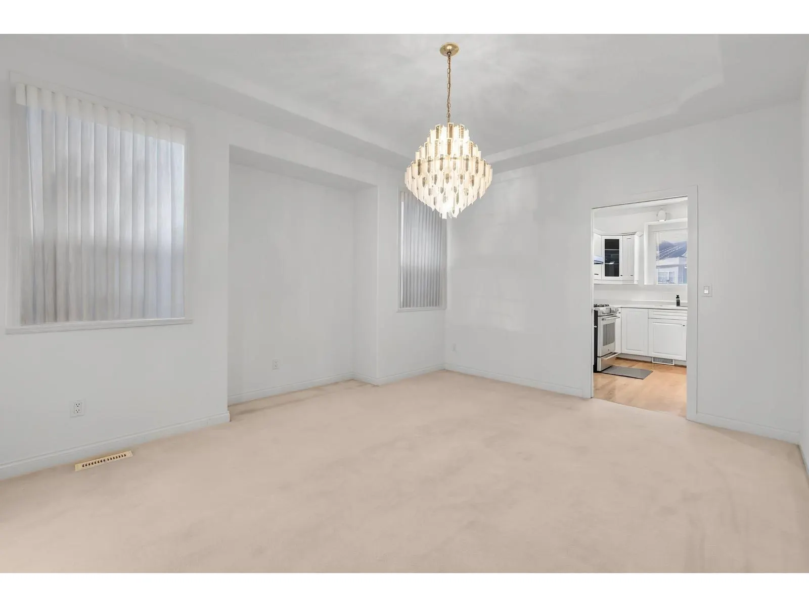 11036 163A STREET