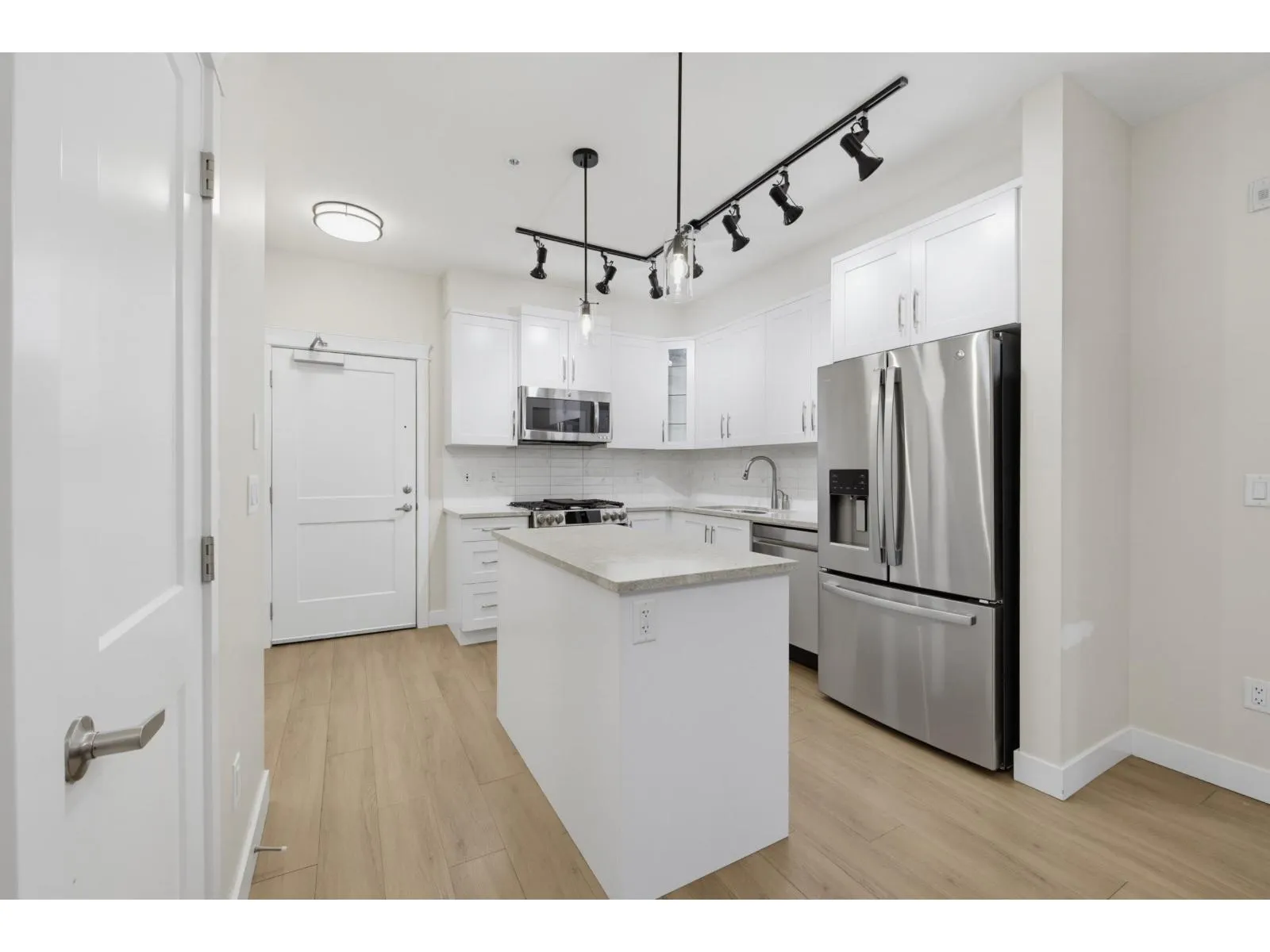 205 11077 RAVINE ROAD