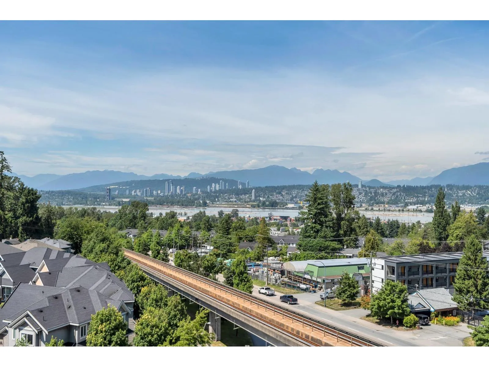 205 11077 RAVINE ROAD