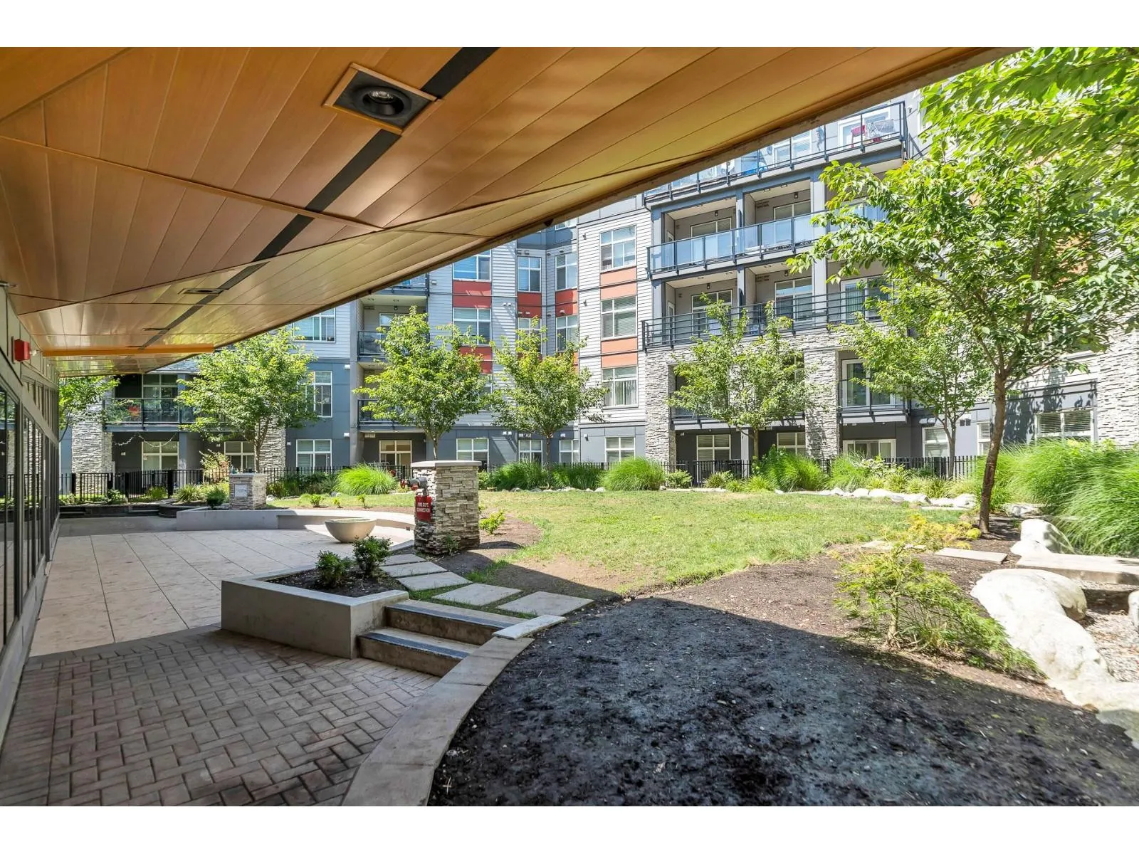 205 11077 RAVINE ROAD