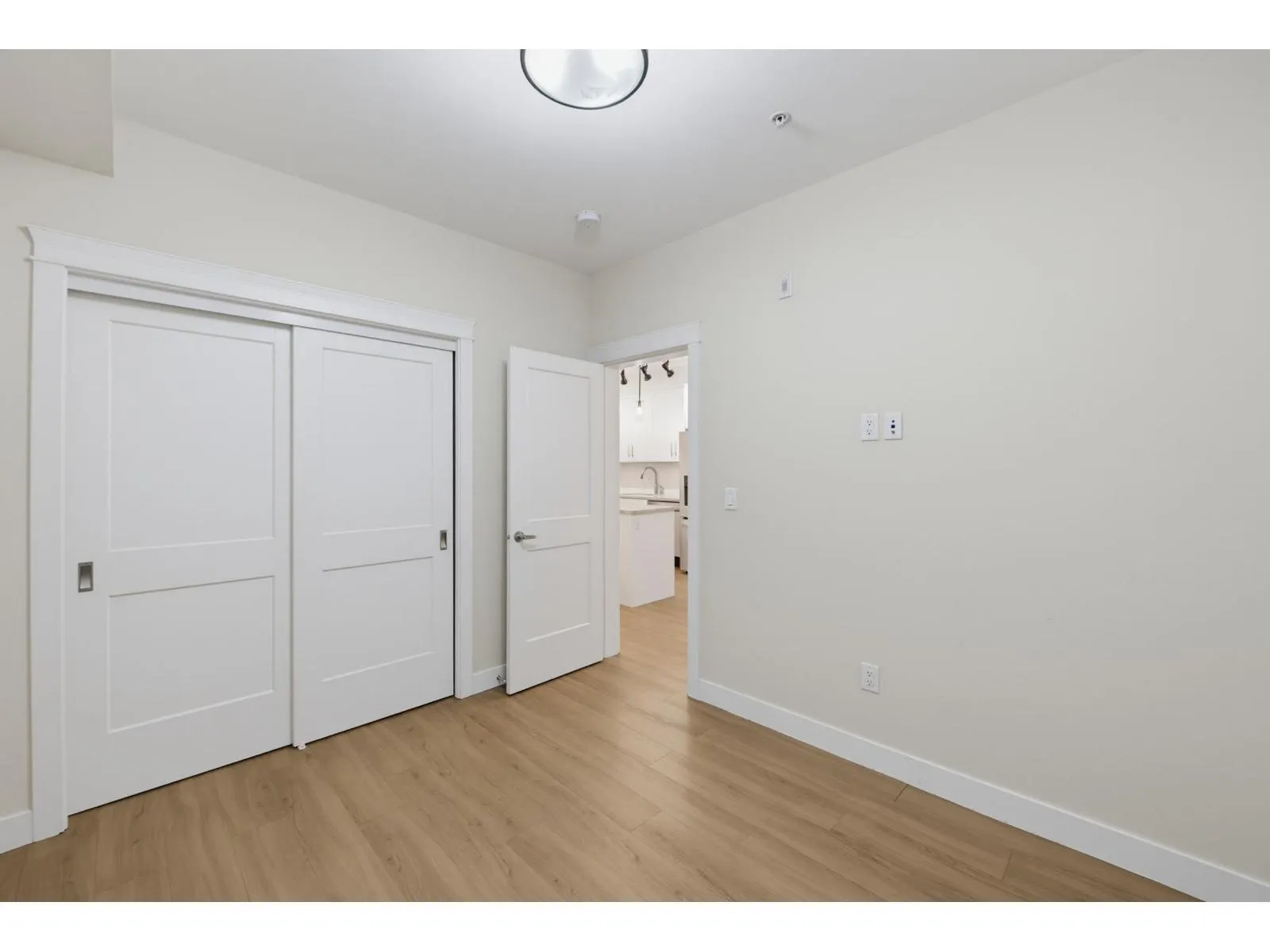 205 11077 RAVINE ROAD