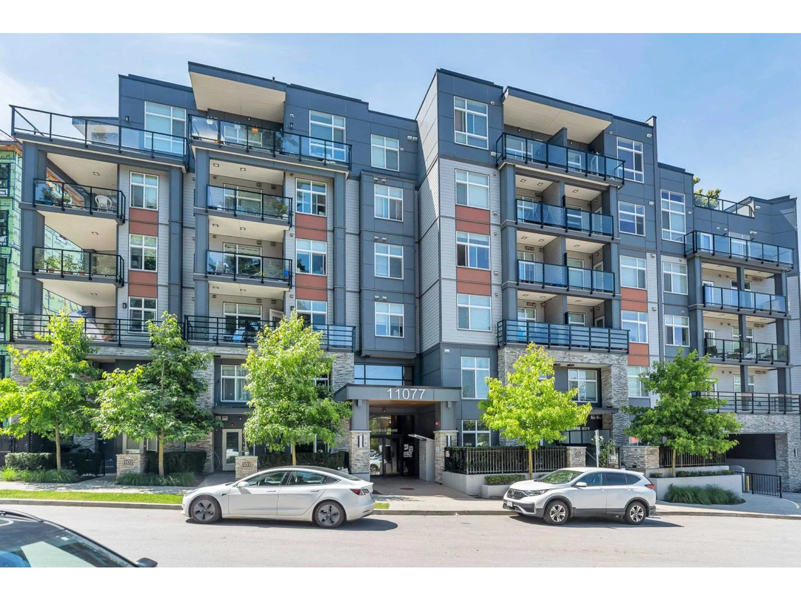 205 11077 RAVINE ROAD