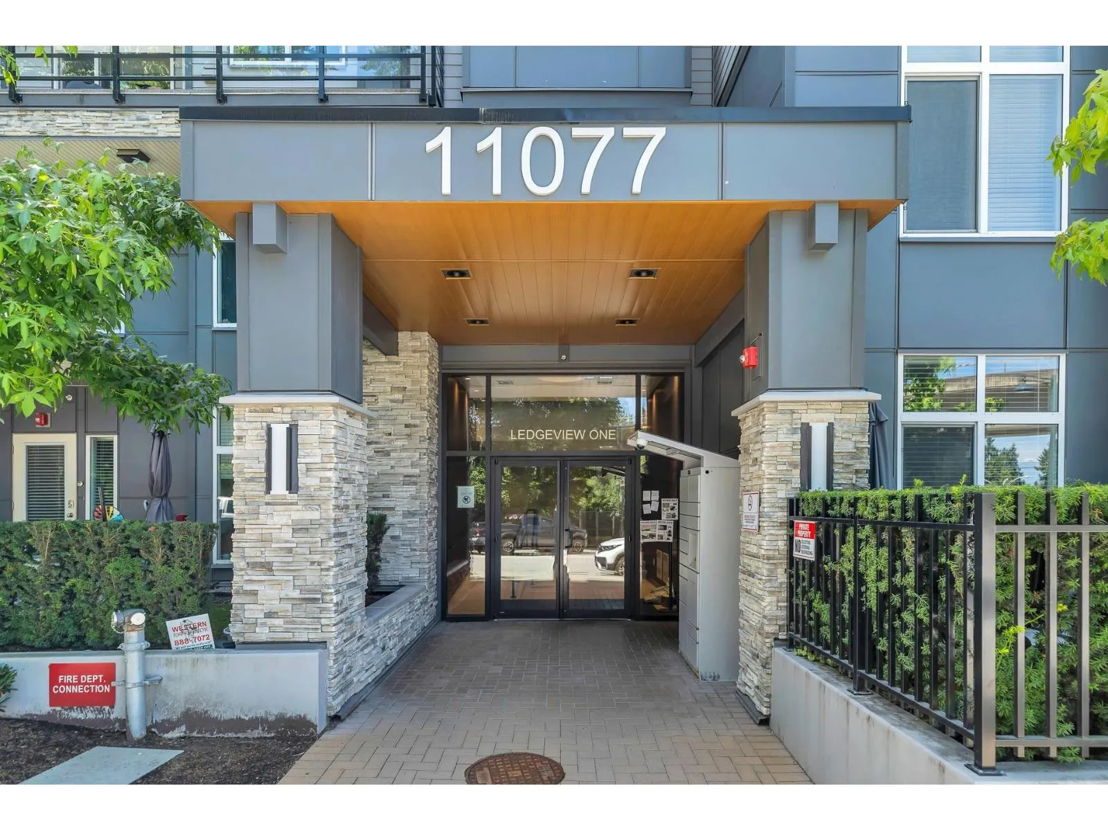 205 11077 RAVINE ROAD