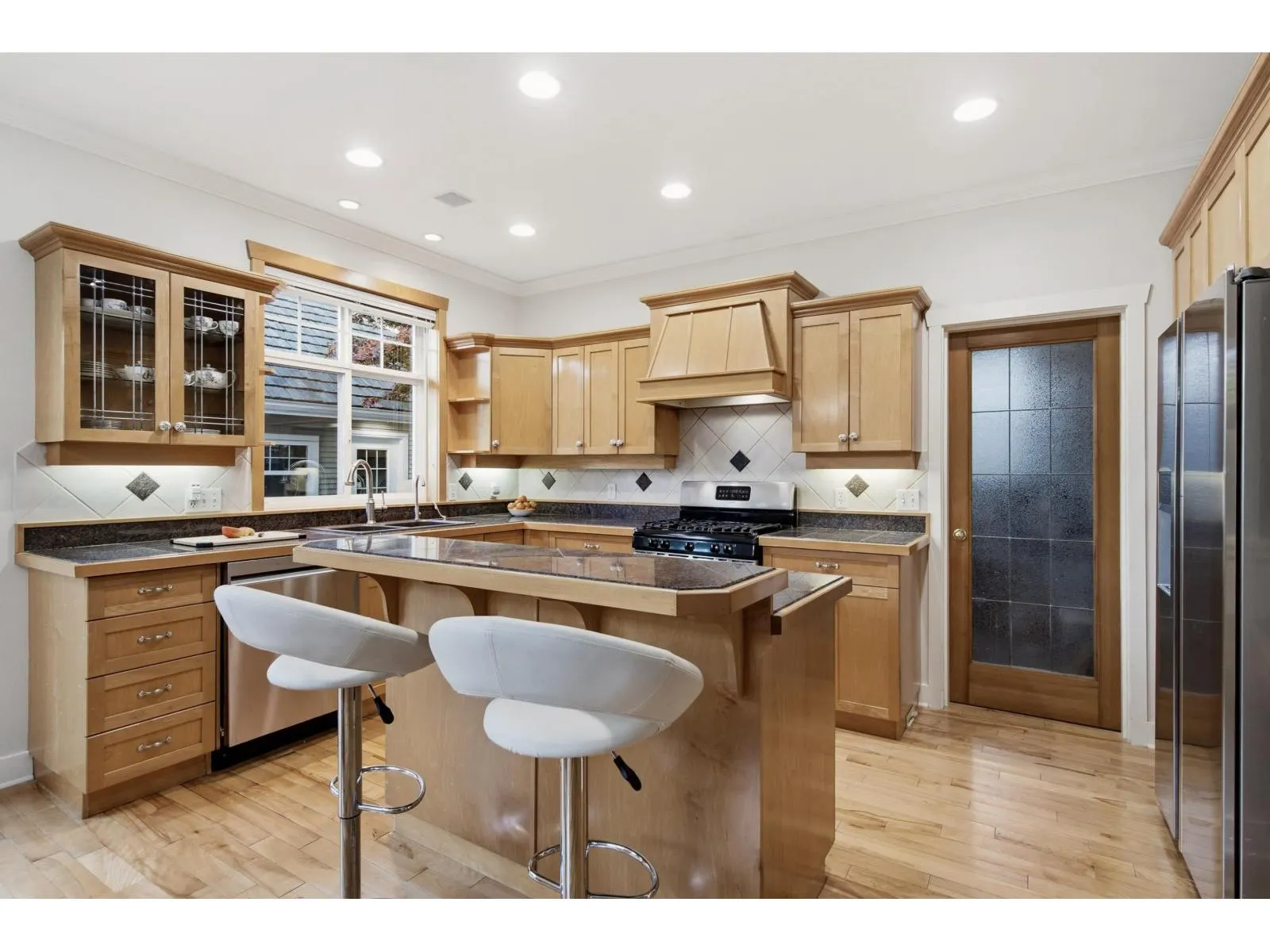 1930 140 STREET