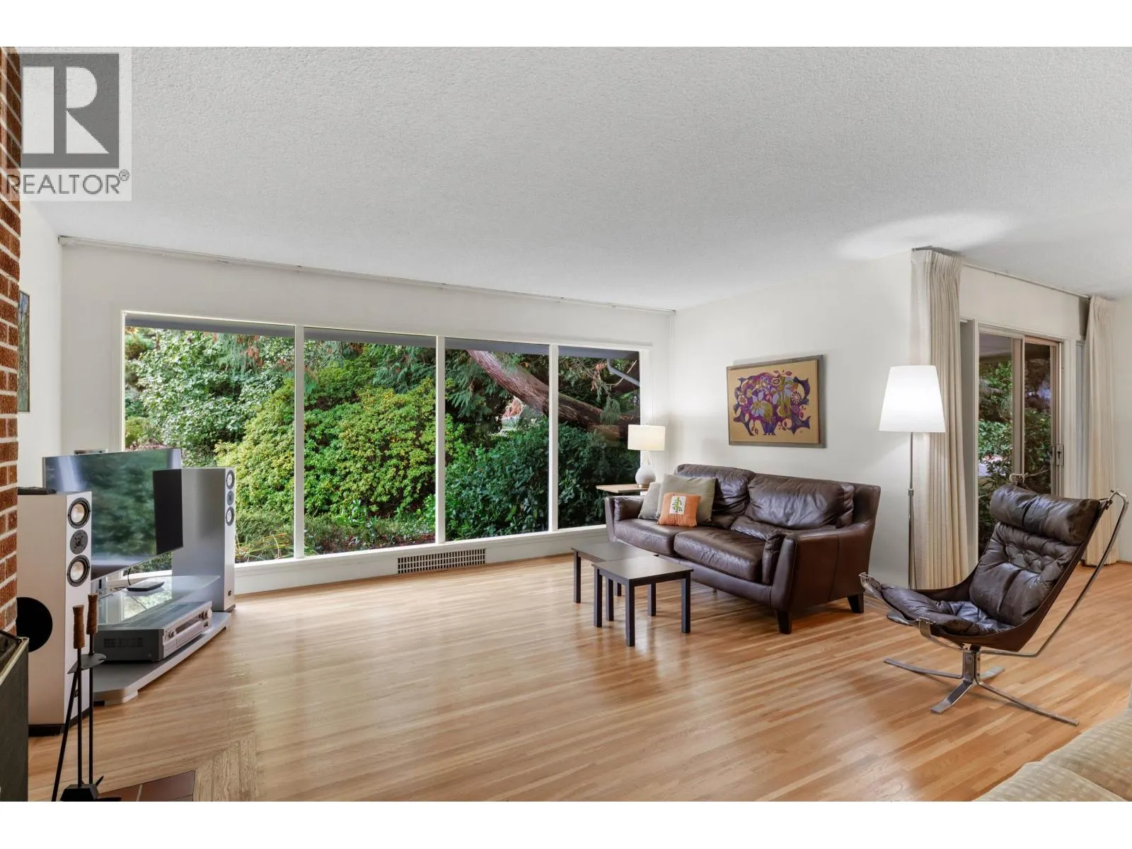 3692 SUNNYCREST DRIVE