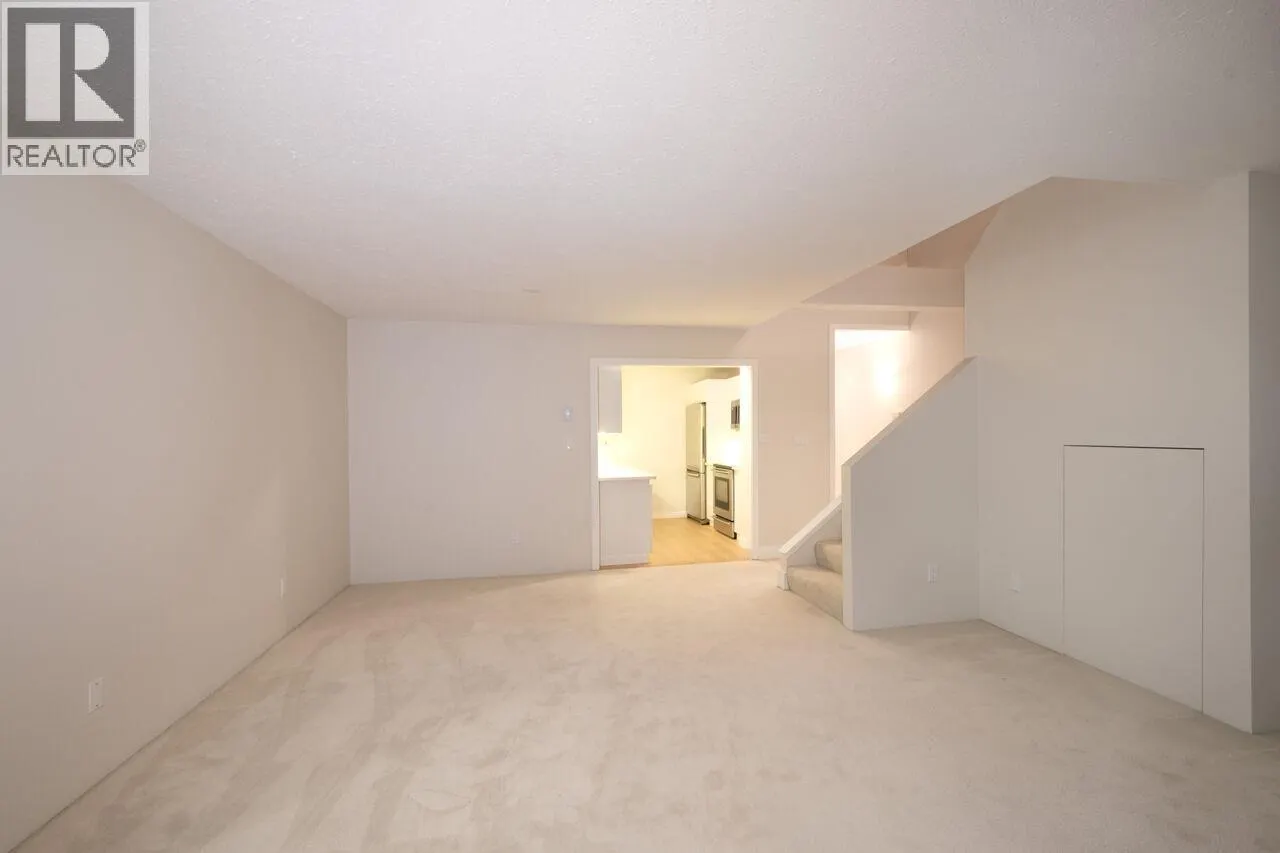 210 2274 FOLKESTONE WAY
