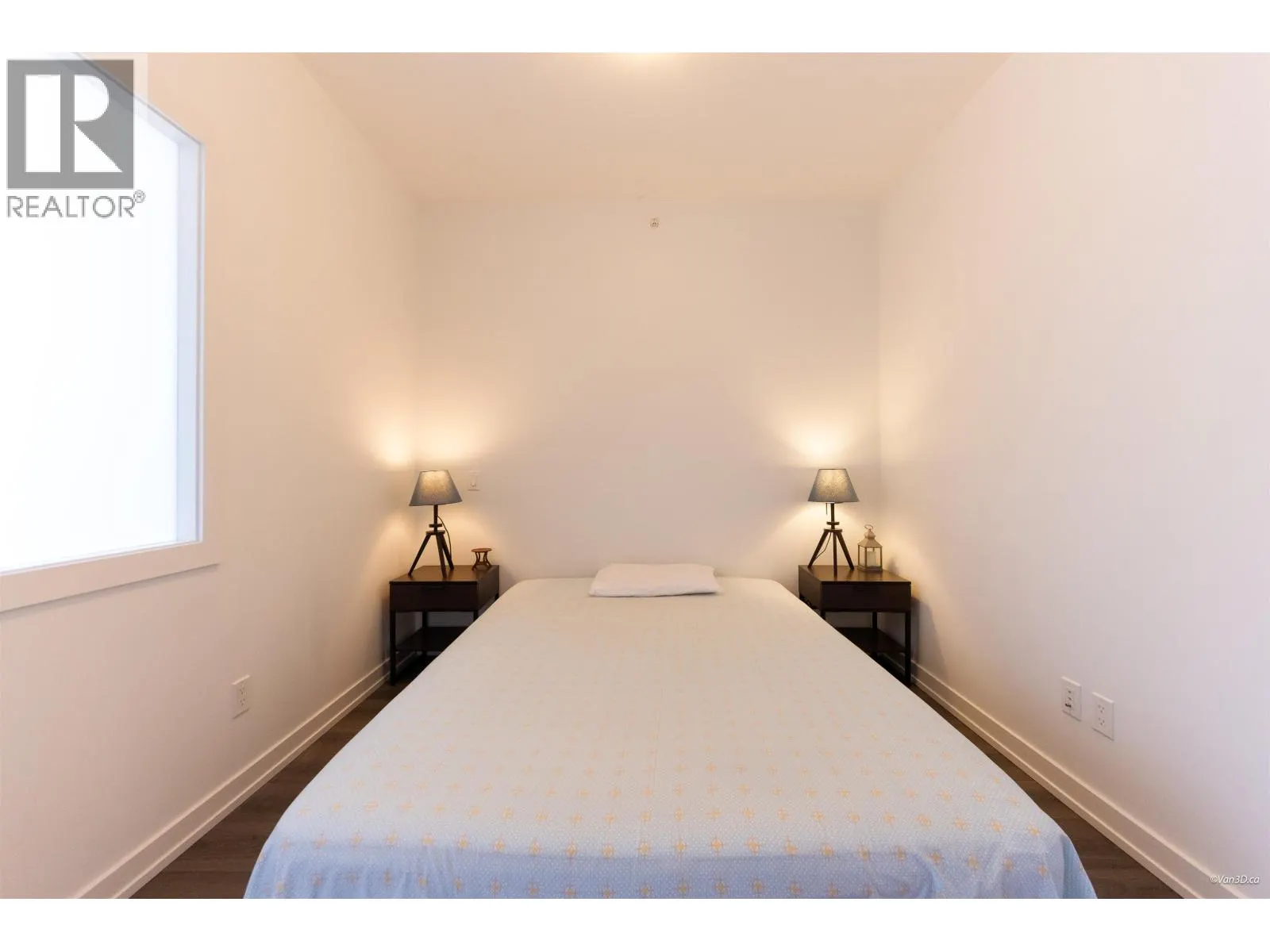 3606 4688 KINGSWAY