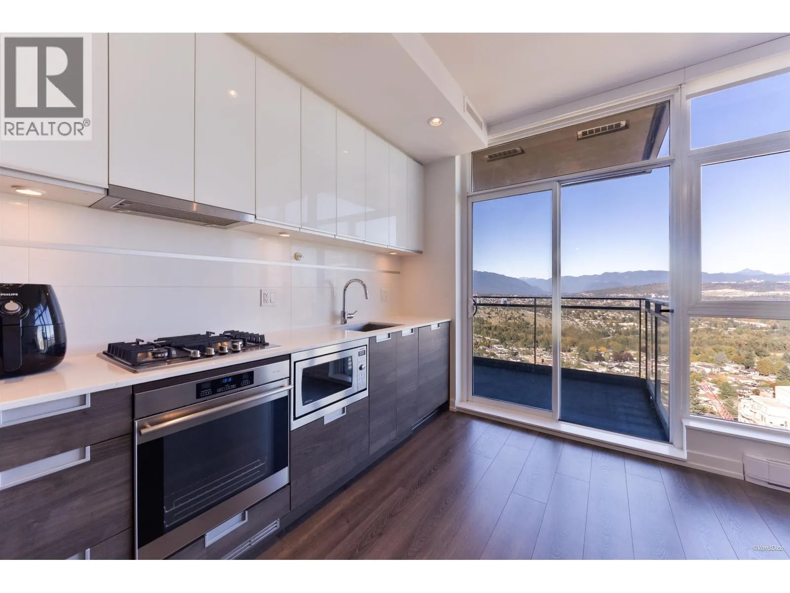 3606 4688 KINGSWAY