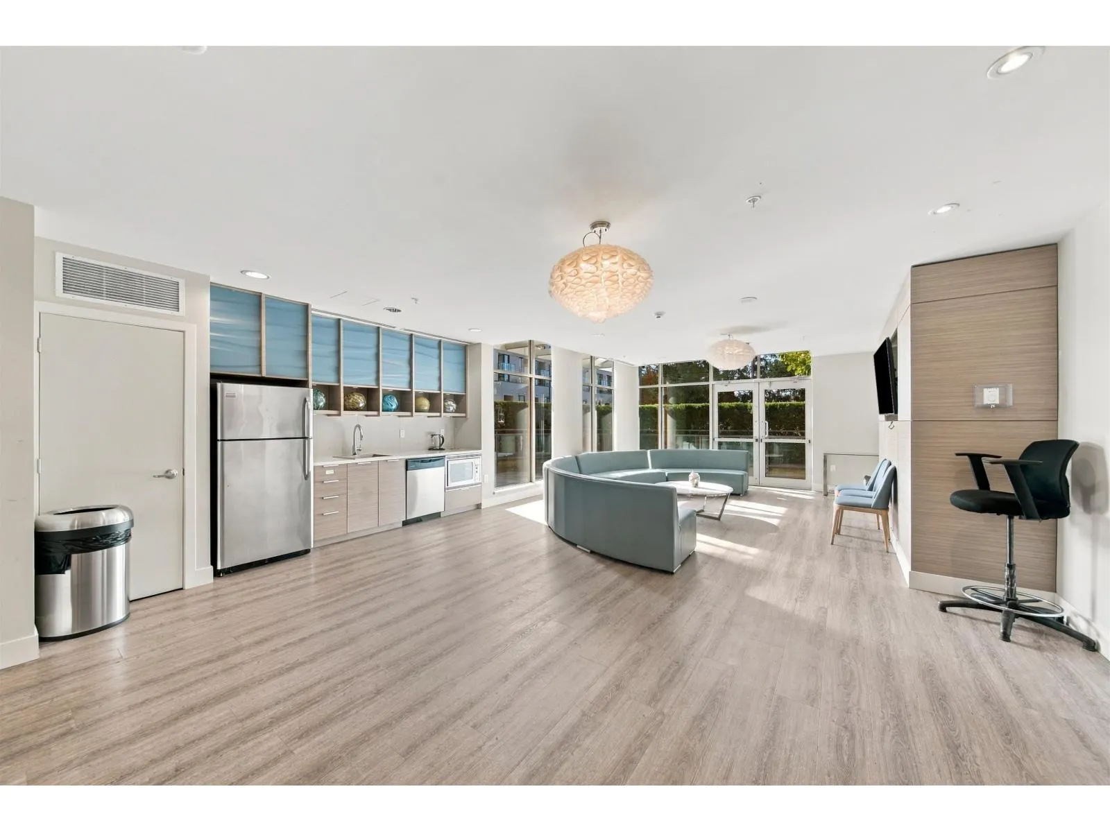 304 13303 CENTRAL AVENUE