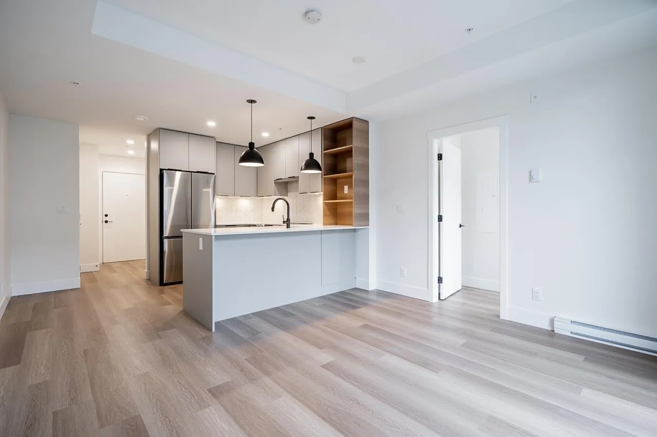 405 10778 138 STREET
