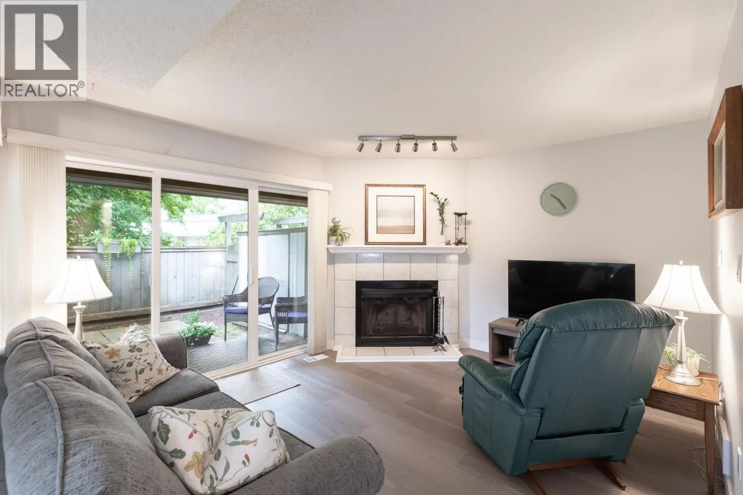 19 1174 INLET STREET
