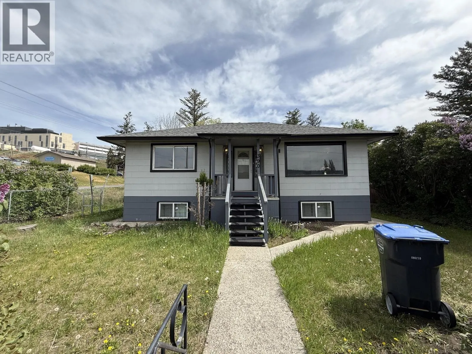 390 N THIRD AVENUE