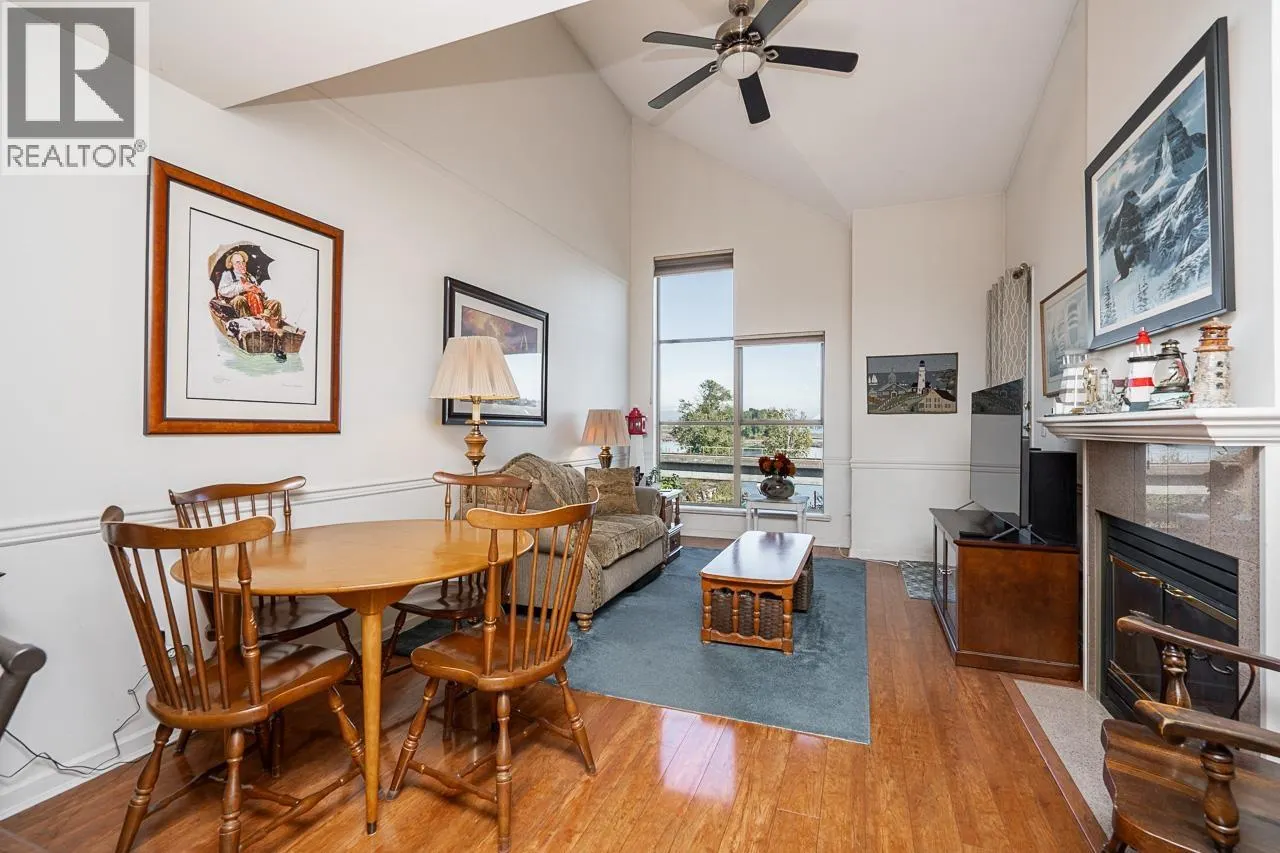 33 323 GOVERNORS COURT
