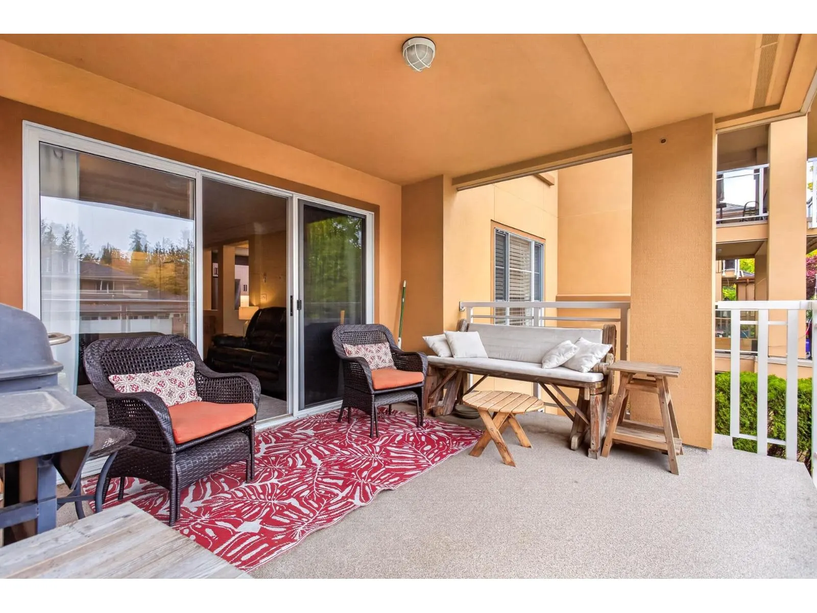 208 15155 22 AVENUE