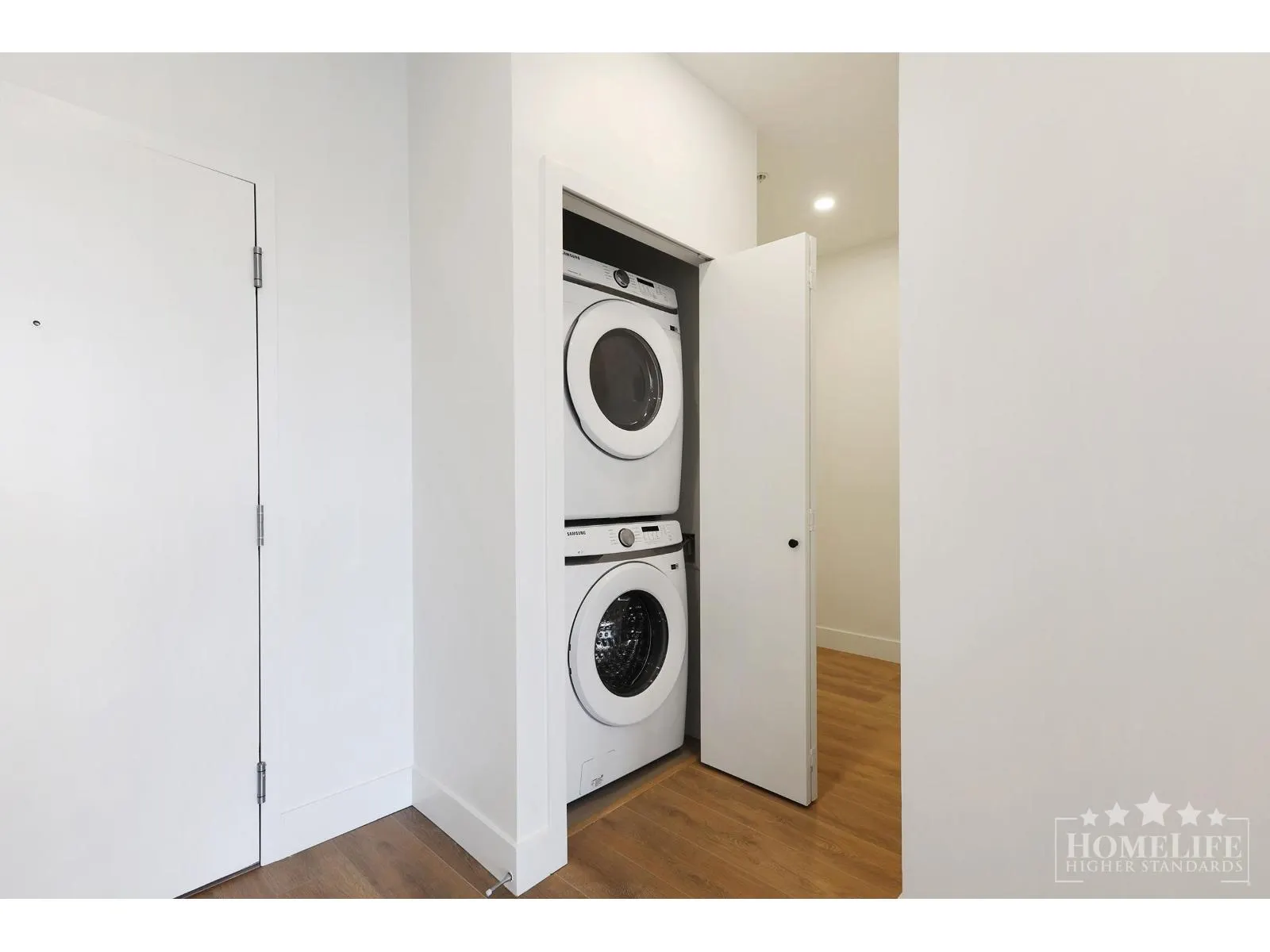 403 8496 120 STREET