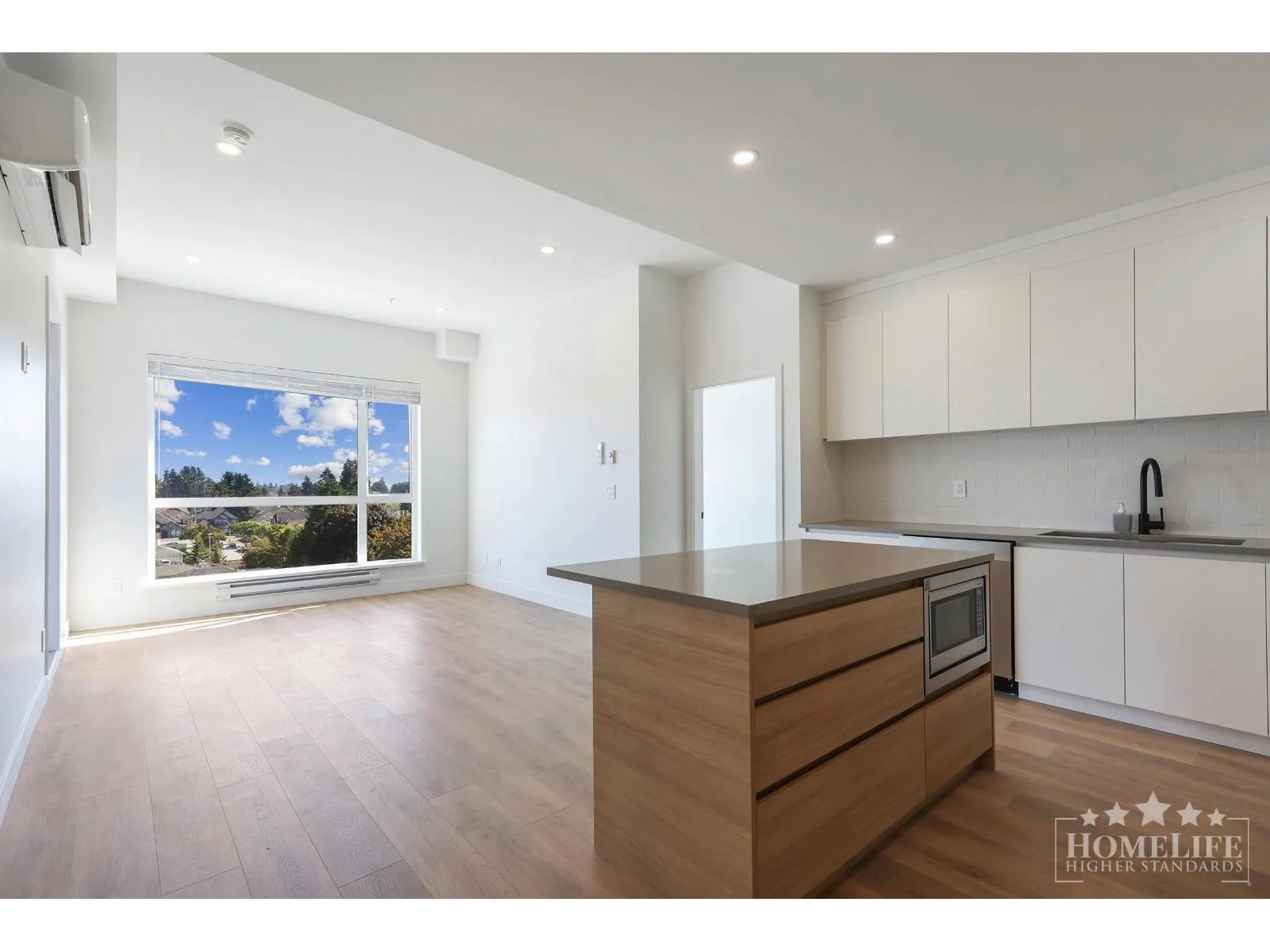 403 8496 120 STREET