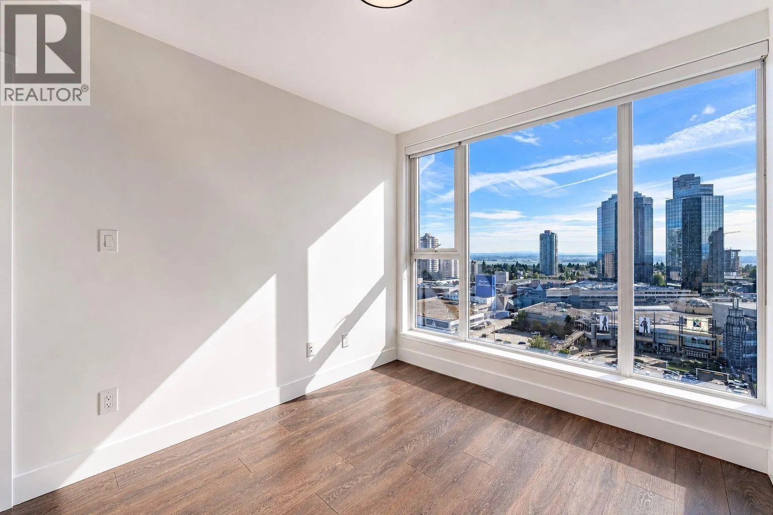 1902 4711 HAZEL STREET