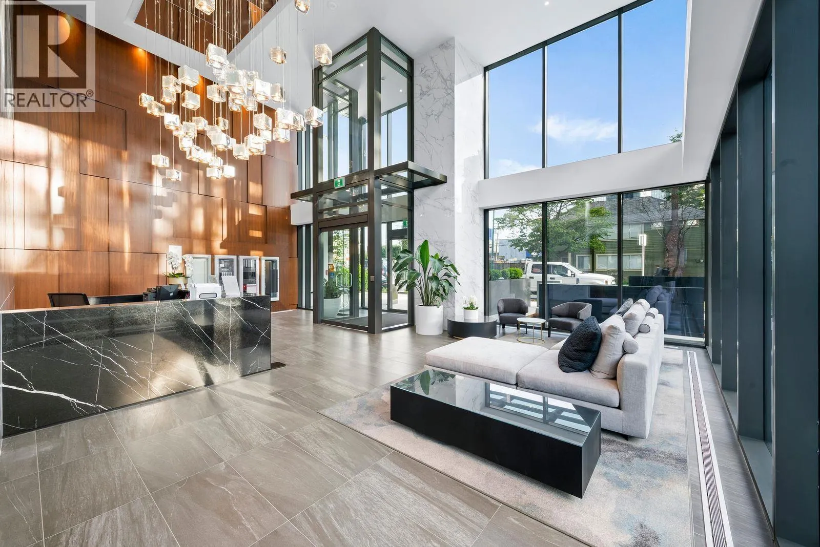 1902 4711 HAZEL STREET