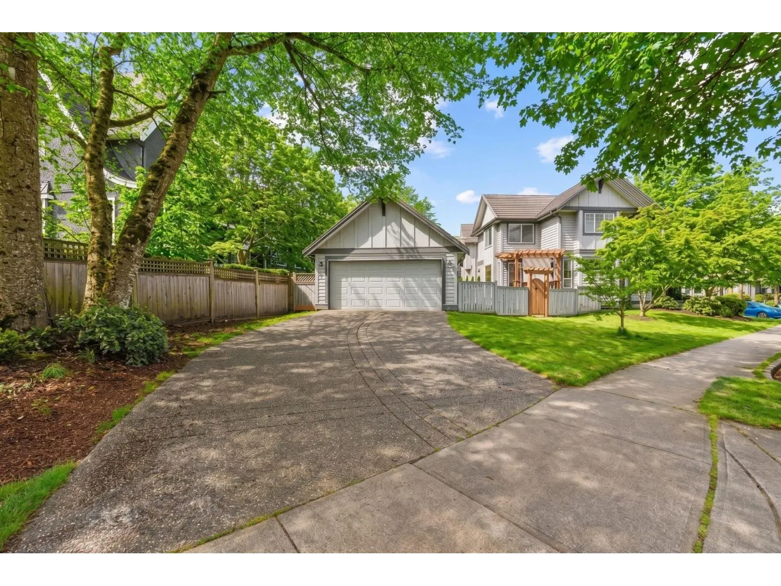 3307 ROSEMARY HEIGHTS CRESCENT