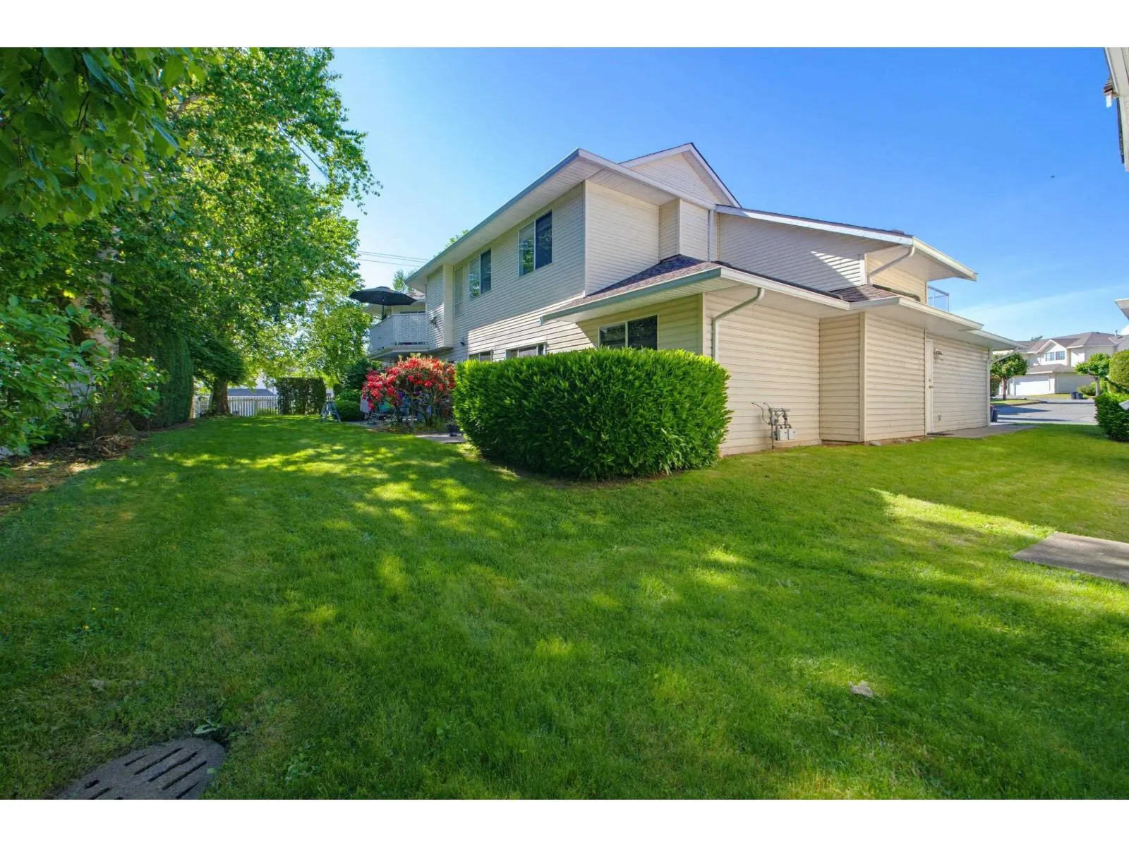 38 31255 UPPER MACLURE ROAD