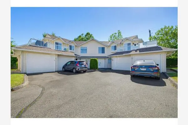 38 31255 UPPER MACLURE ROAD