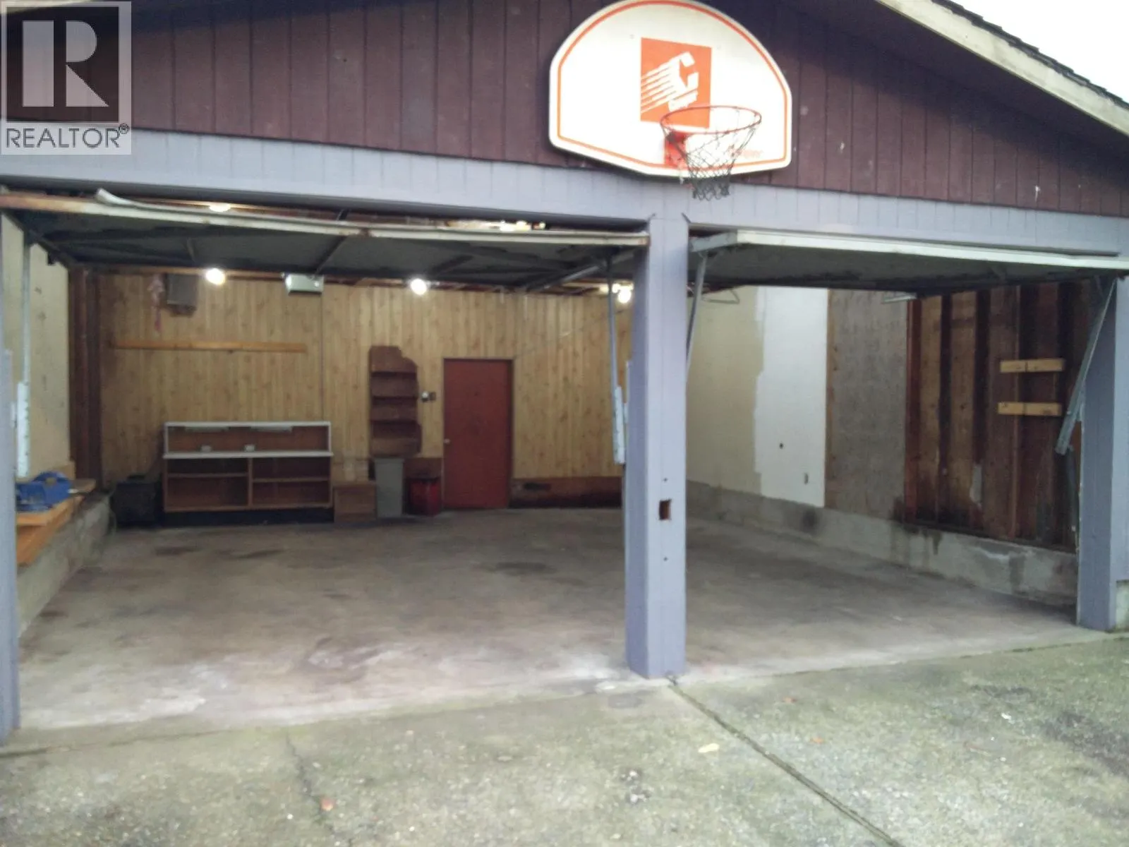 GARAGE 2161 PRAIRIE AVENUE