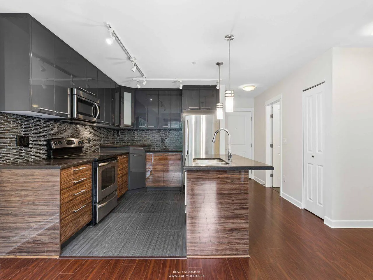 223 12039 64 AVENUE
