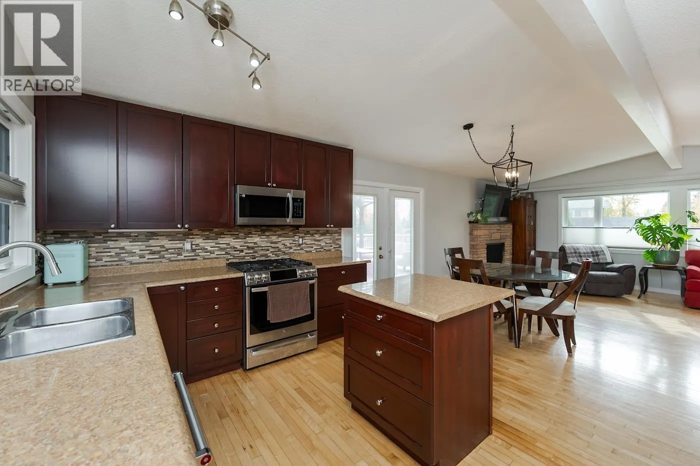 181 GORDON CRESCENT