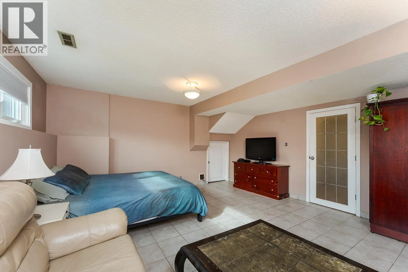 181 GORDON CRESCENT